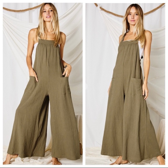 ShopEvelynne Pants - Angela Solid Fabulous Wide Leg Jumpsuit